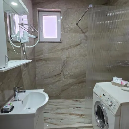 Apartman Ameti 6 New Near Airport * סראייבו
