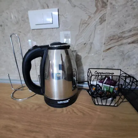 Apartman Ameti 6 New Near Airport *