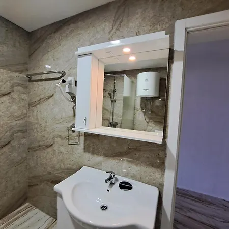 Apartman Ameti 6 New Near Airport