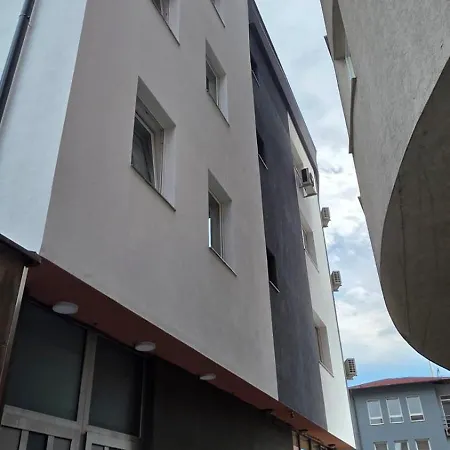 Apartman Ameti 6 New Near Airport